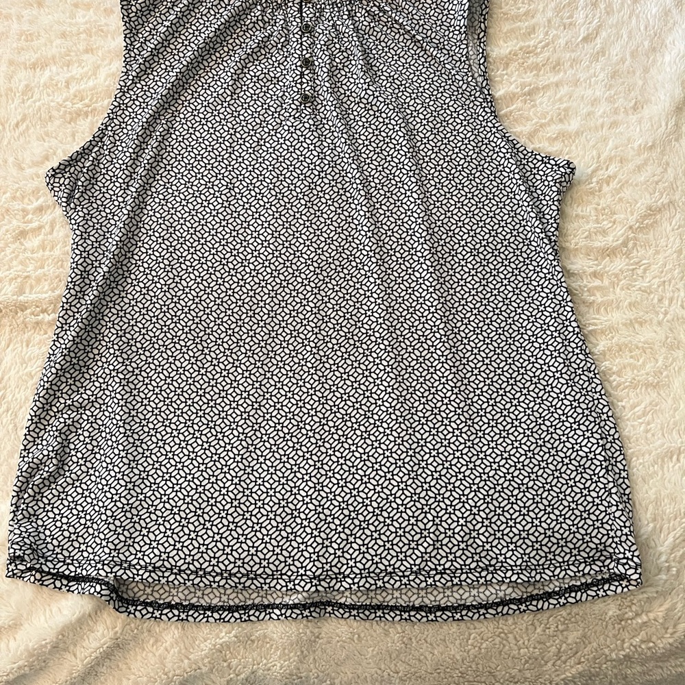 NWT Adrianna Papell | Geometric Mosaic Sleeveless | Black & White | Size Large